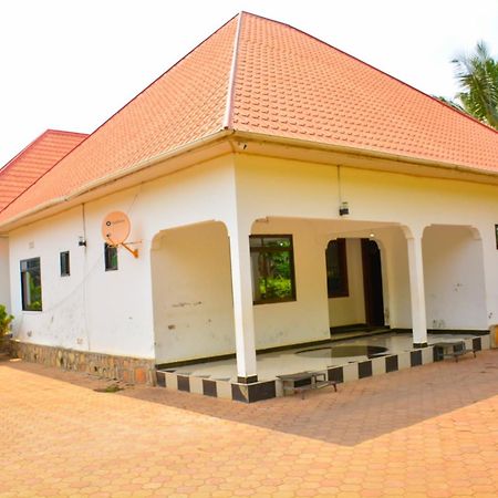 Parkbridge Resort Mto wa Mbu Luaran gambar