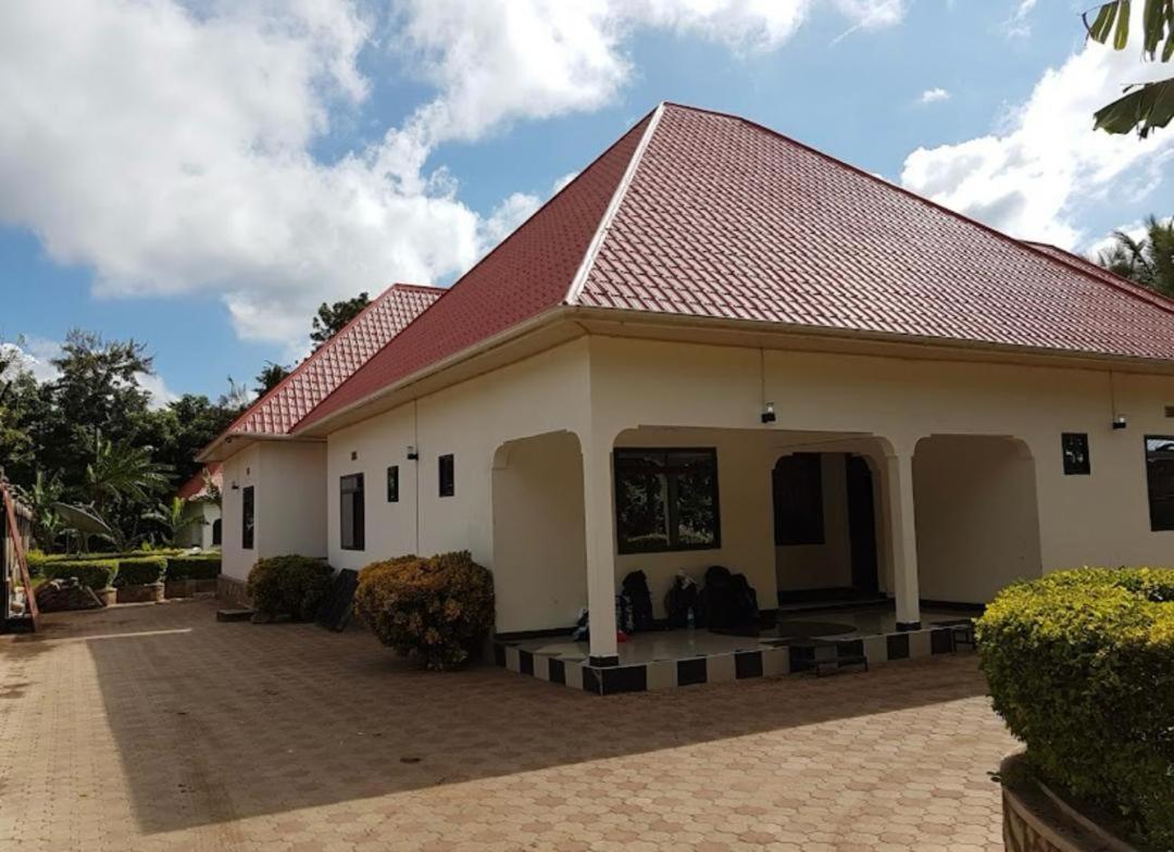 Parkbridge Resort Mto wa Mbu Luaran gambar